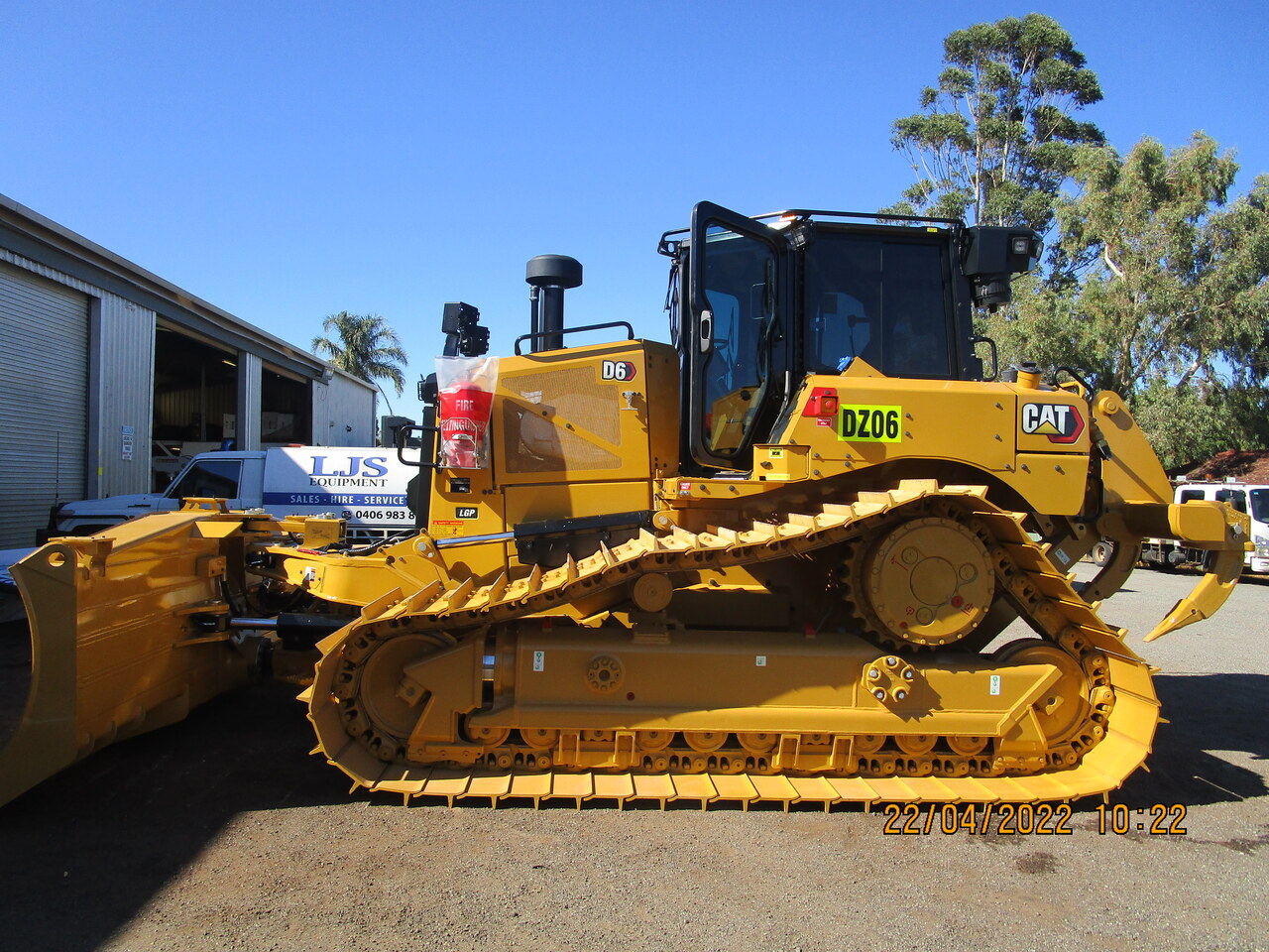 CAT D6 Dozer