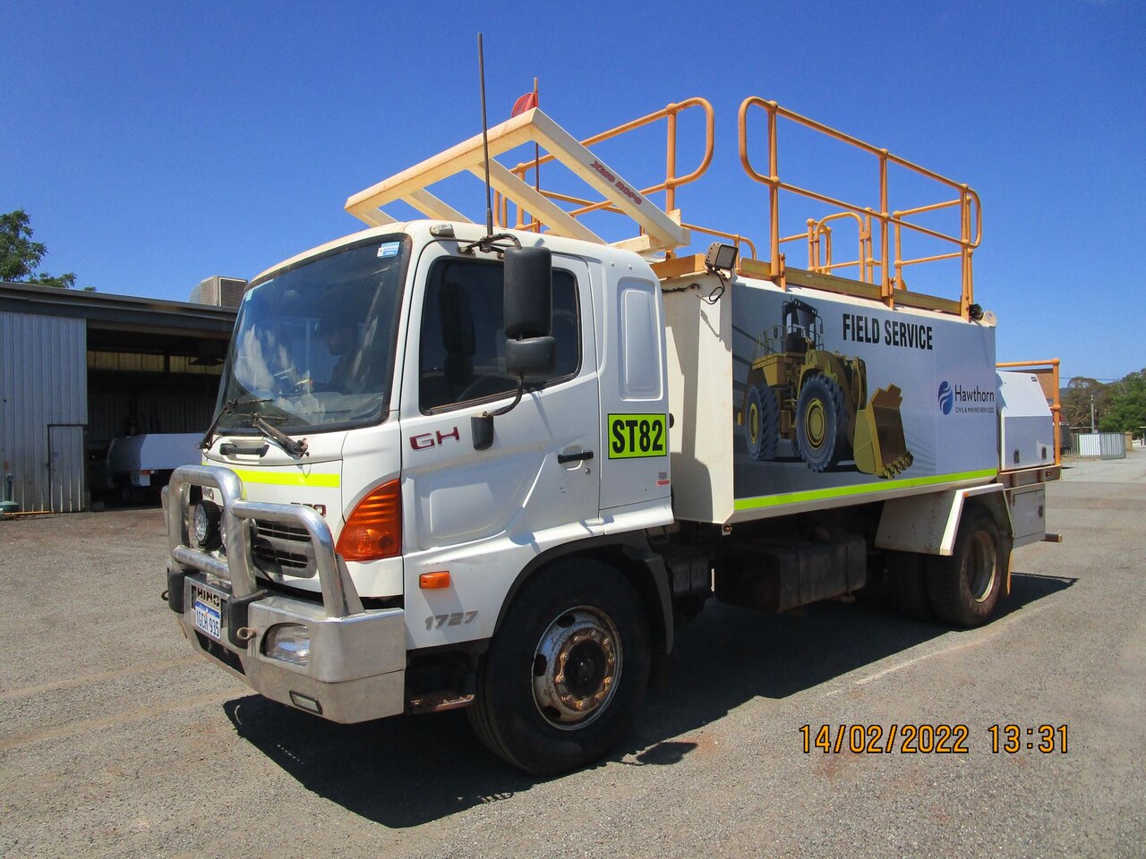 Service Truck 500 Hino ST82